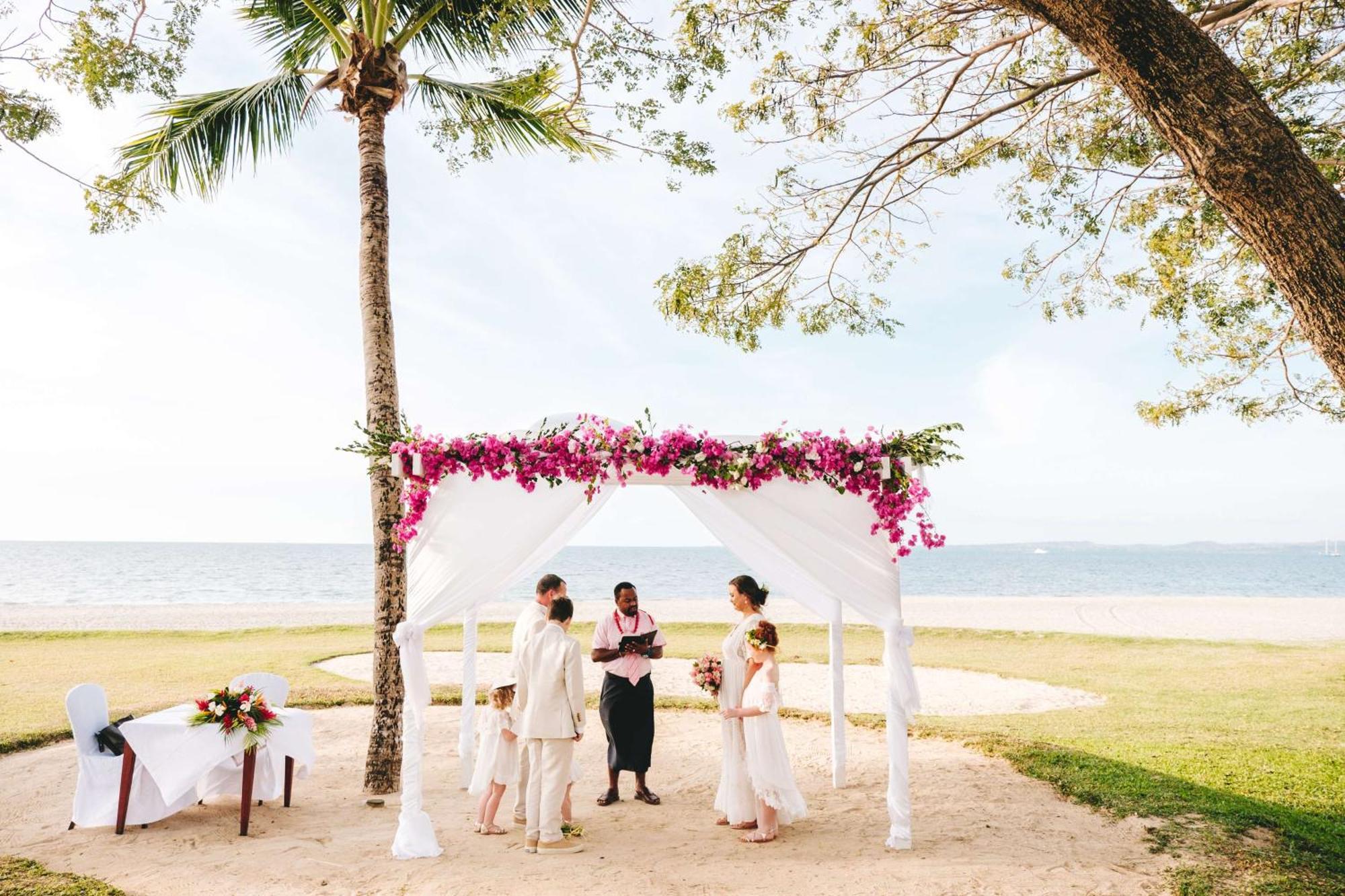 Hilton Fiji Beach Resort And Spa Denarau Island Exterior foto